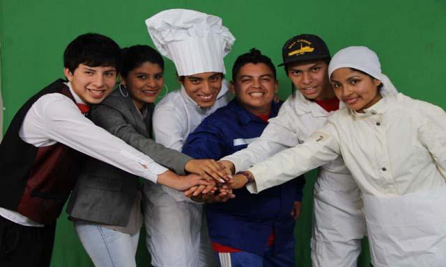 100 becas de estudio para jóvenes de Lima Sur con el apoyo de Asociación UNACEM