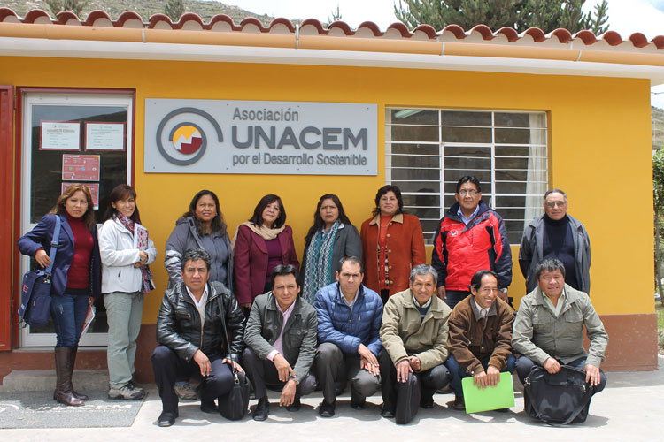 Asociación UNACEM firma convenio con las Instituciones Educativas (I.E.) para los proyectos de Leer para Crecer e Inclusión Digital