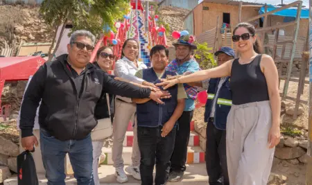 De escaleras a identidad: comunidad de Manchay transforma obra construida con apoyo de UNACEM en mural cultural ayacuchano